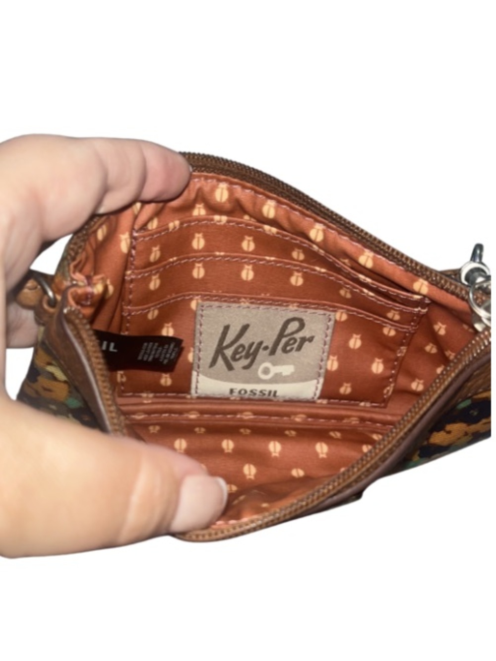 Vintage Fossil Key-Per Floral
Coated Canvas Wristlet Wallet
Brown Leather Trim - Picture 7 of 8